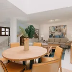 tuGuest Alhambra house