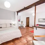 Pavaneras - Alma Del Realejo En Pleno Centro De Granada