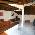 Mercader De Sedas Apartments
