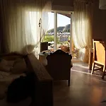 Comfortable Single Bluing Room B&B