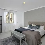 Chezmoihomes La Belle Epoque Oversized In The Very Heart Of Granada