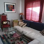 Comfortable Single Bluing Room B&B