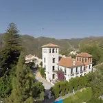 Palacete De Cazulas