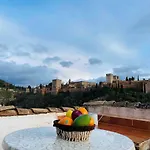 Charming Apartment With Alhambra View
