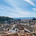 Charming Apartment With Alhambra View