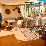 La Casa Rota De Granada