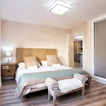 Tuguest Ganivet Apartment