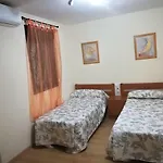 APARTAMENTO PERGAR I - 4 PERSONAS DESDE 35e-WIFI