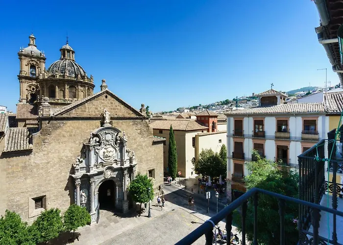 OYO Fonda Sanchez