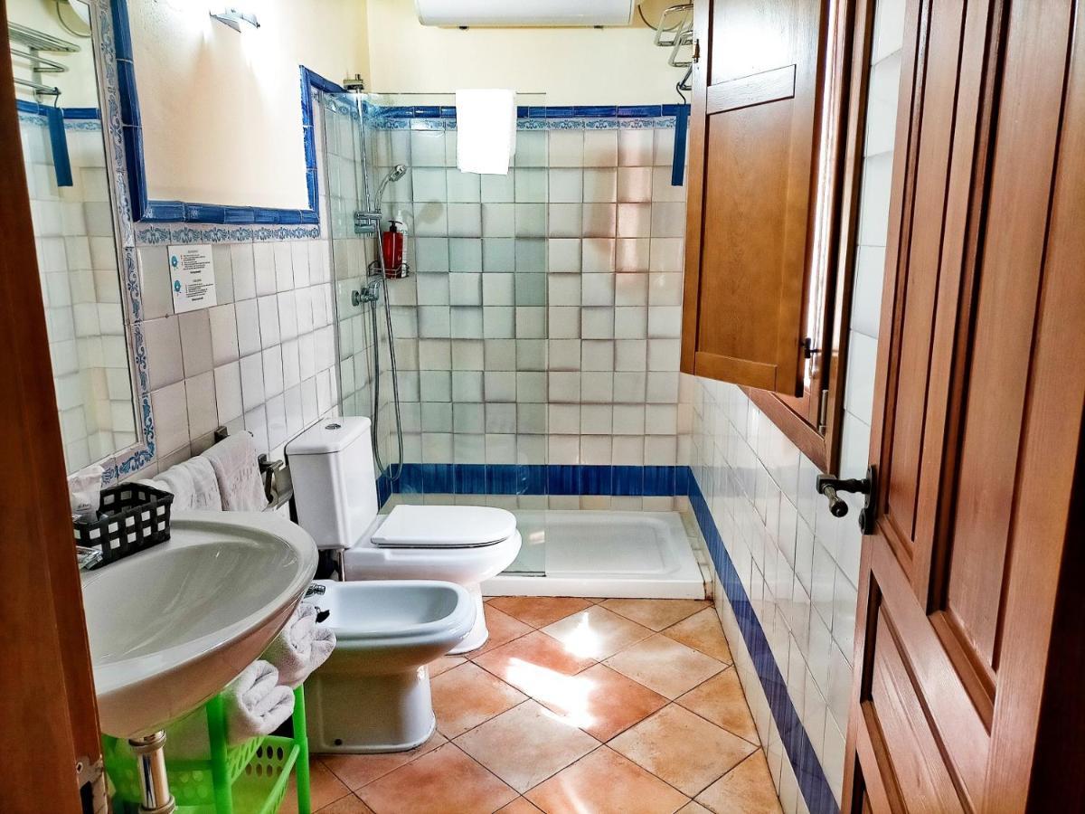 Acomodação com café da manhã  Abadia 2*