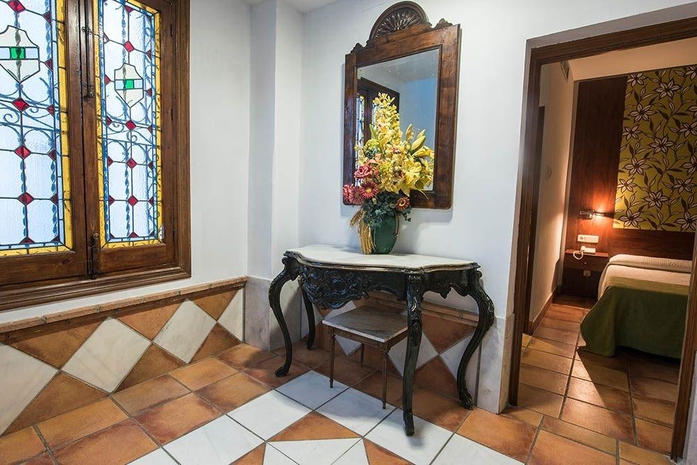 Nieves Hotel