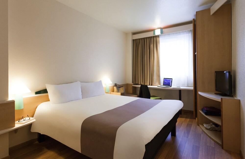 Ibis * Granada