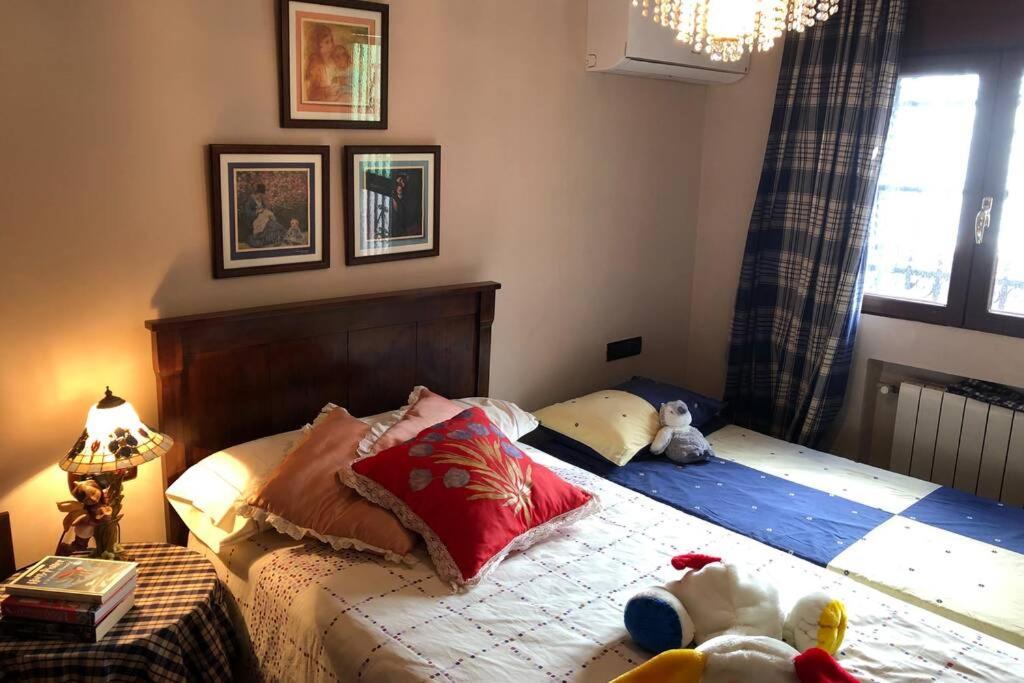Holiday home Casa En Con Hermoso Jardin, Parking Calle Granada
