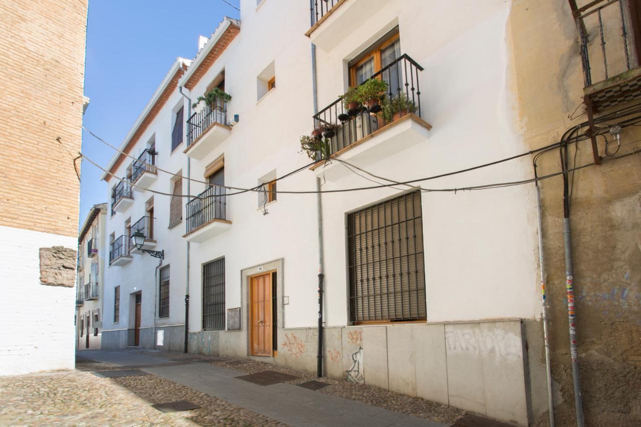 Sky Is Blue In - Private Parking Included Apartment *