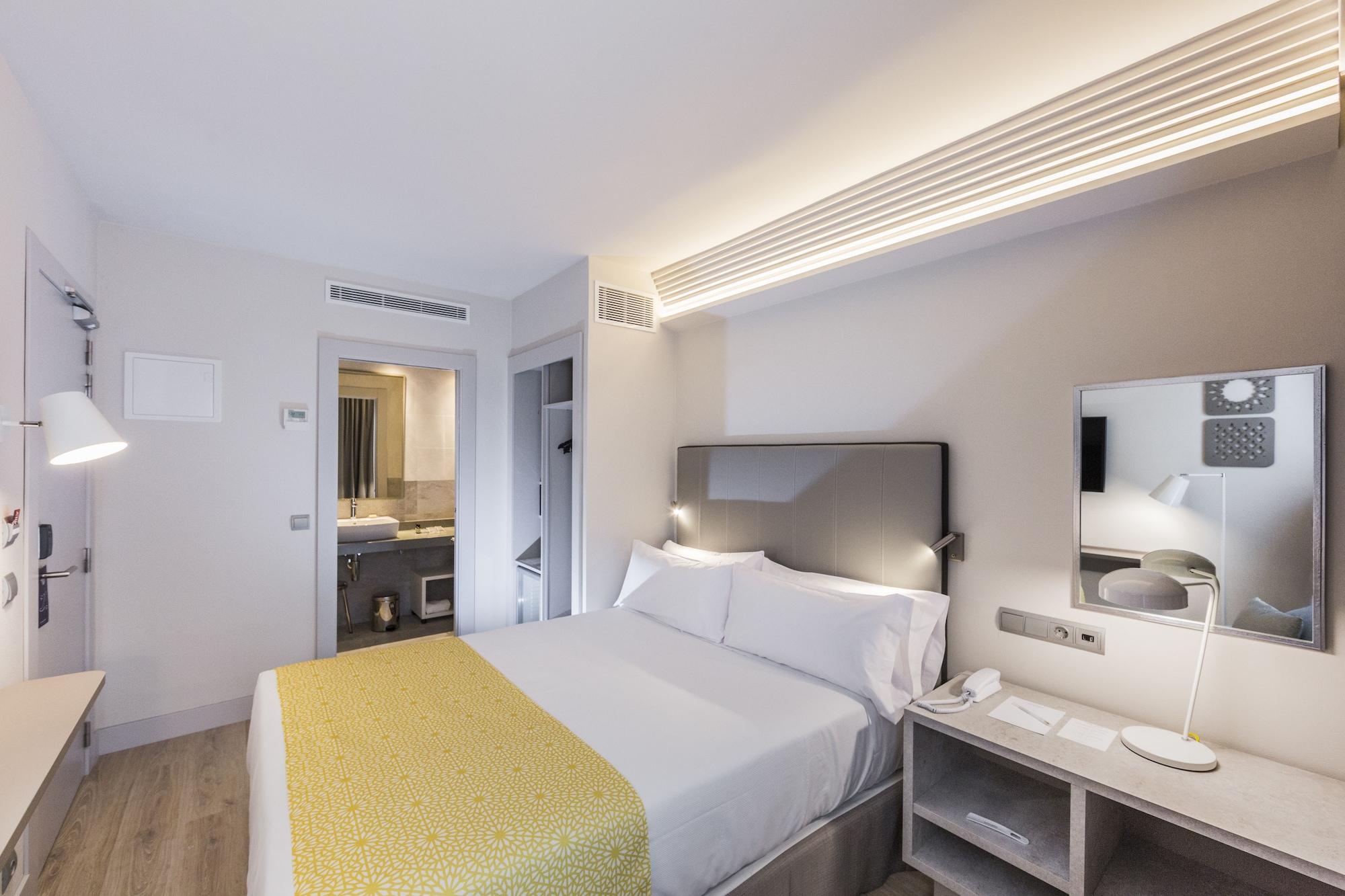 Catalonia Hotel