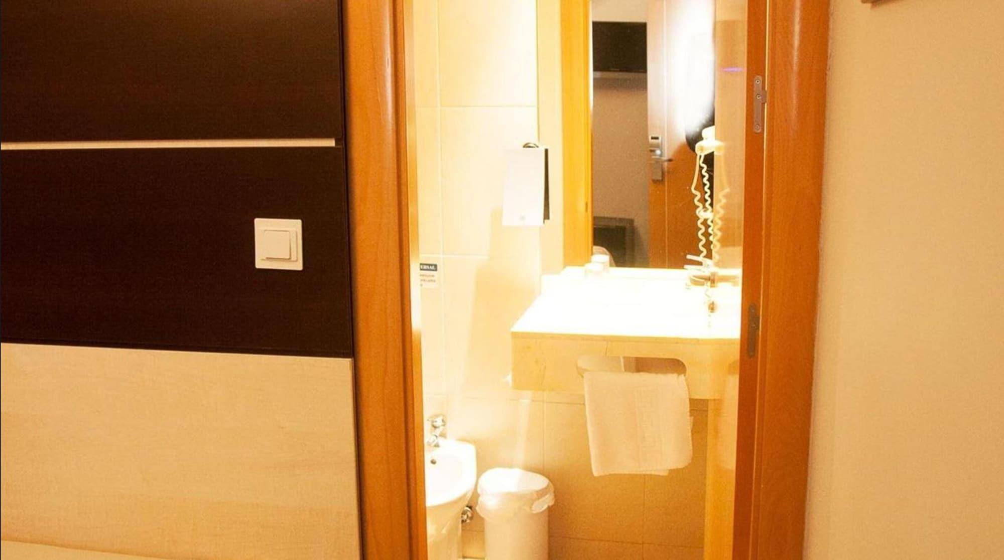 Universal Hotel 3*