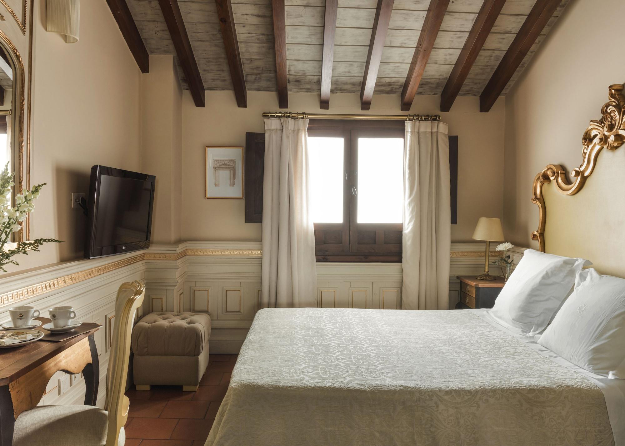 Casa 1800 Khách sạn 3*