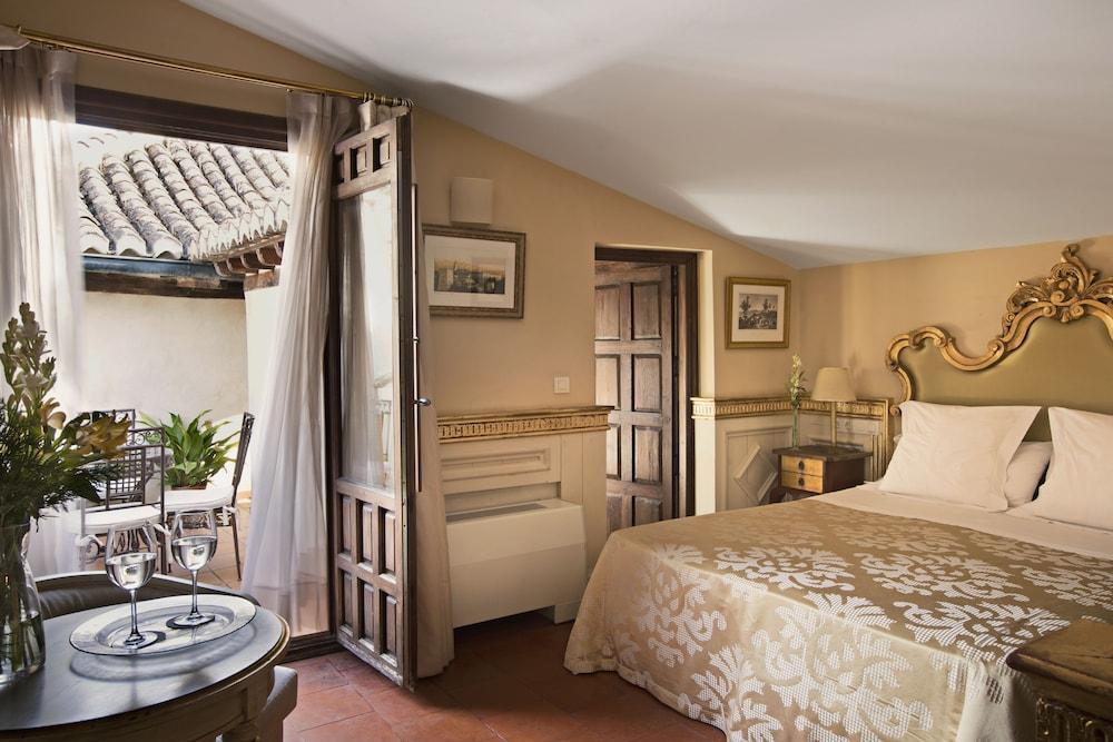 Khách sạn Casa 1800 3*