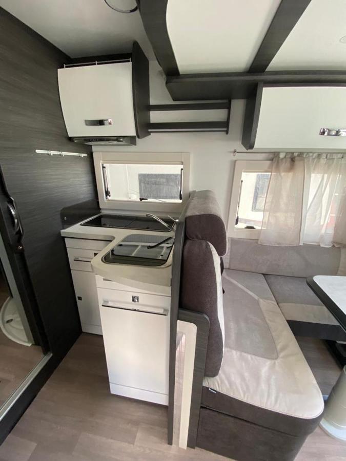 Campsite Magnifica Autocaravana Adria Matrix Axess 670sl