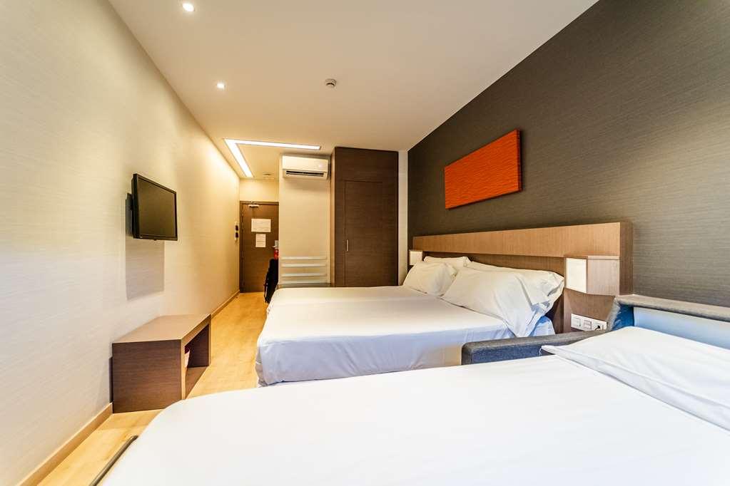 By Pierre & Hotel