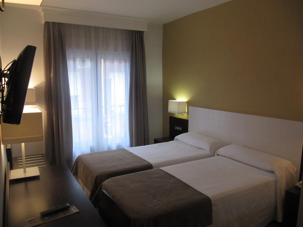 Hotel Don Juan Granada