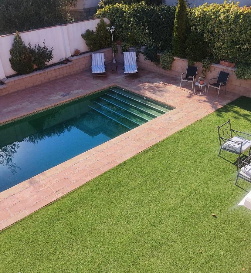 Casa de férias 28 De Julio Con Piscina En *