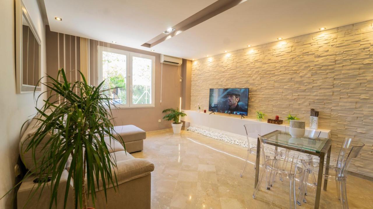 Aixa Serrallo Aparts Apartment Granada