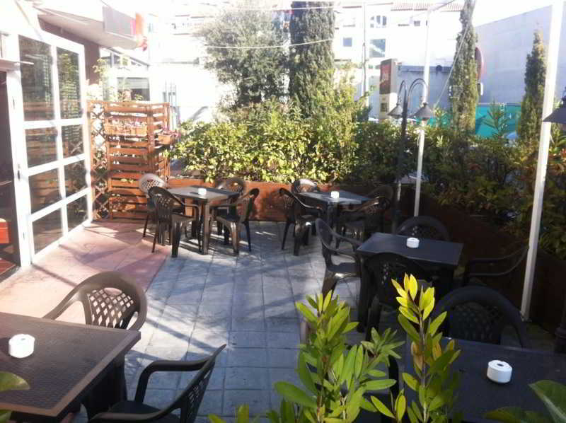 Hotel Ibis *