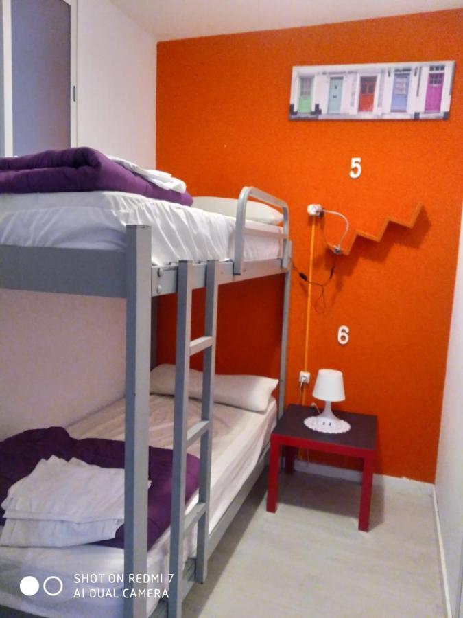 Old Town Hostel *