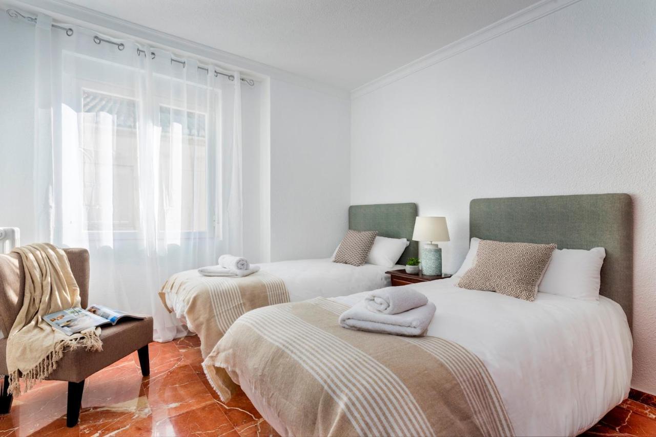 Appartement Genteel ático Gran Capitán Granada