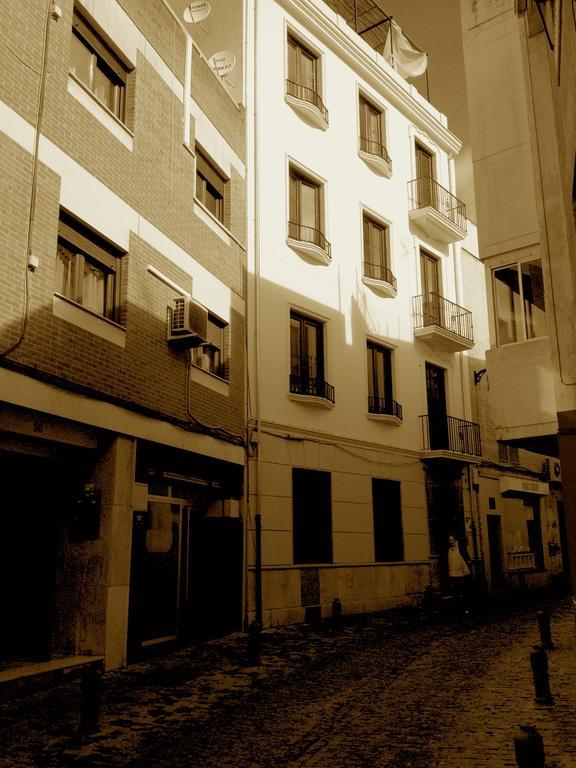 Hostal Polaroid Siesta Granada