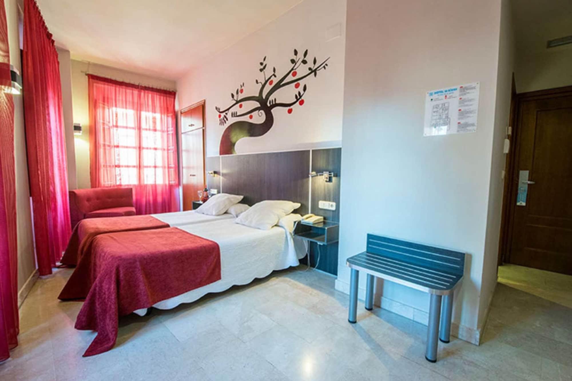 Nieves Hotel 3*