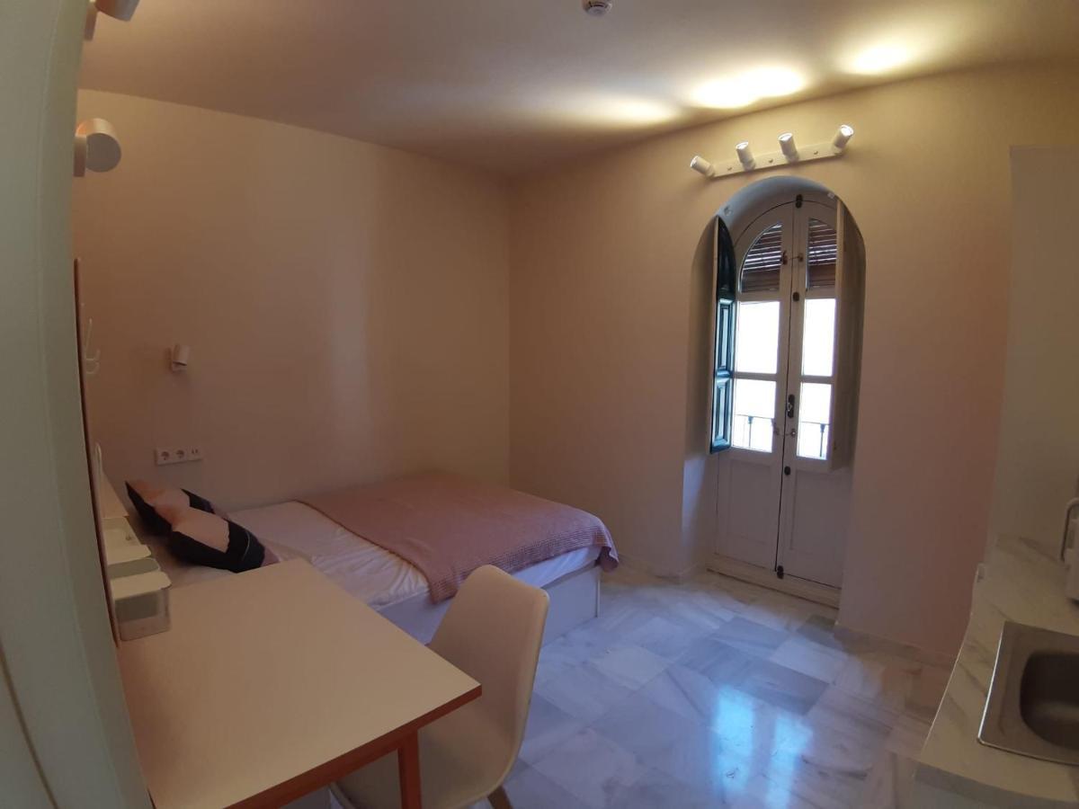 Hotel Loopinn Granada