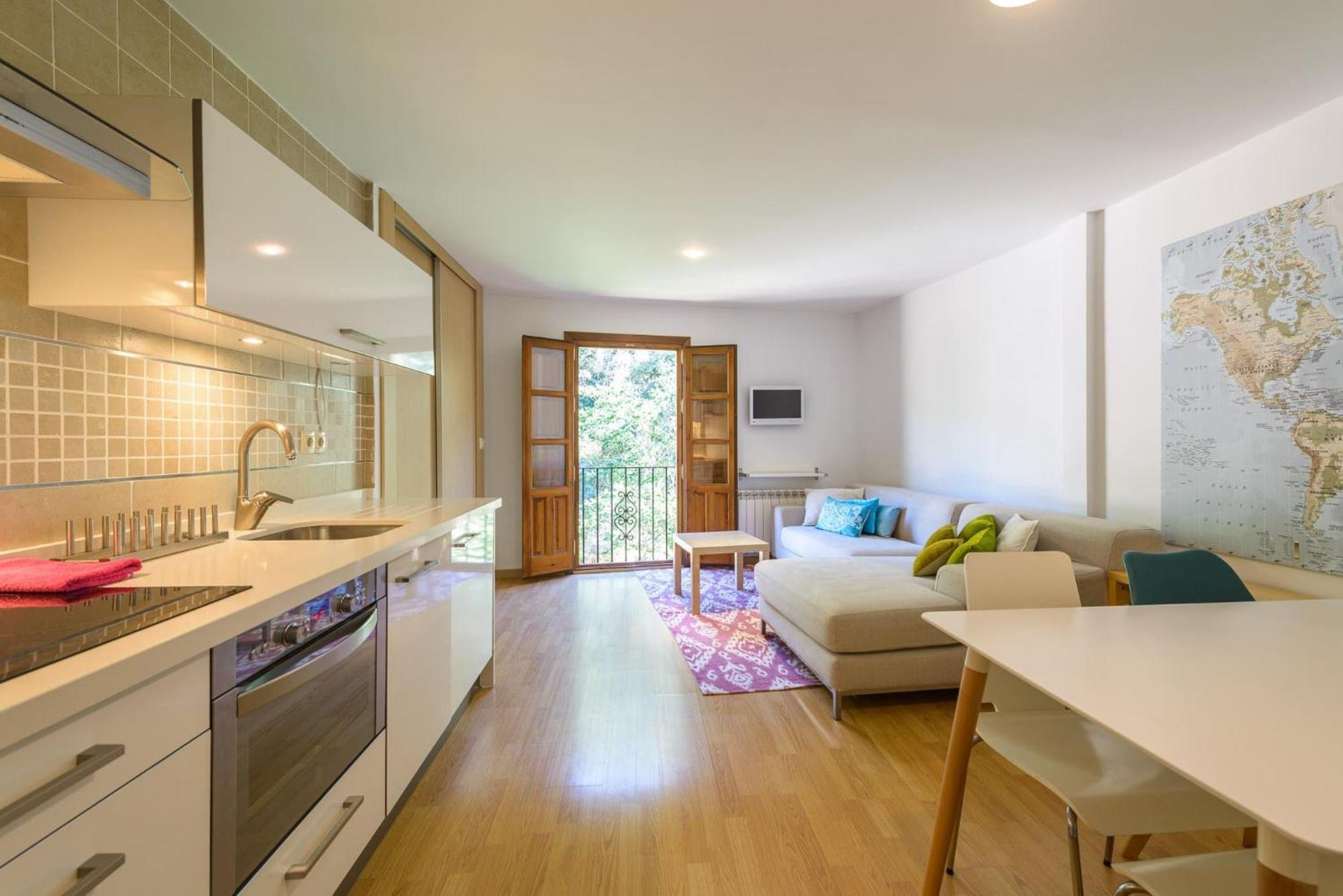 Chezmoihomes Alhambra Apartment *