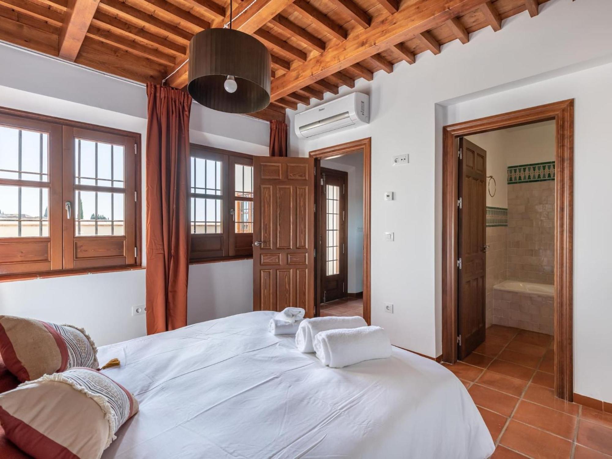 Luxury Alhambra Penthouse Collection Sacromonte Holiday home *