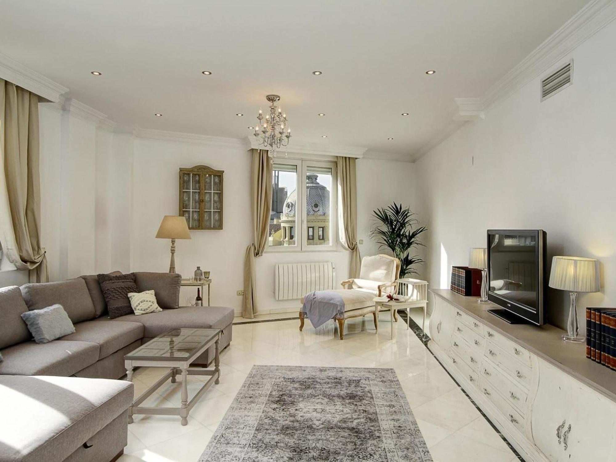 Chezmoihomes La Belle Epoque Oversized In The Very Heart Of