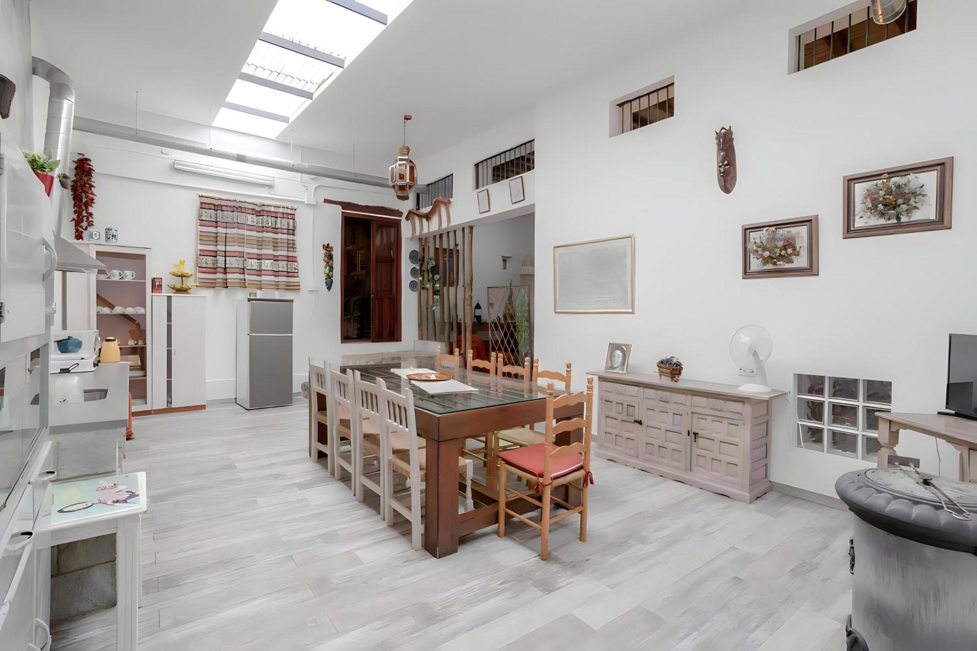 Casa Grande Con Piscina Familias * Granada