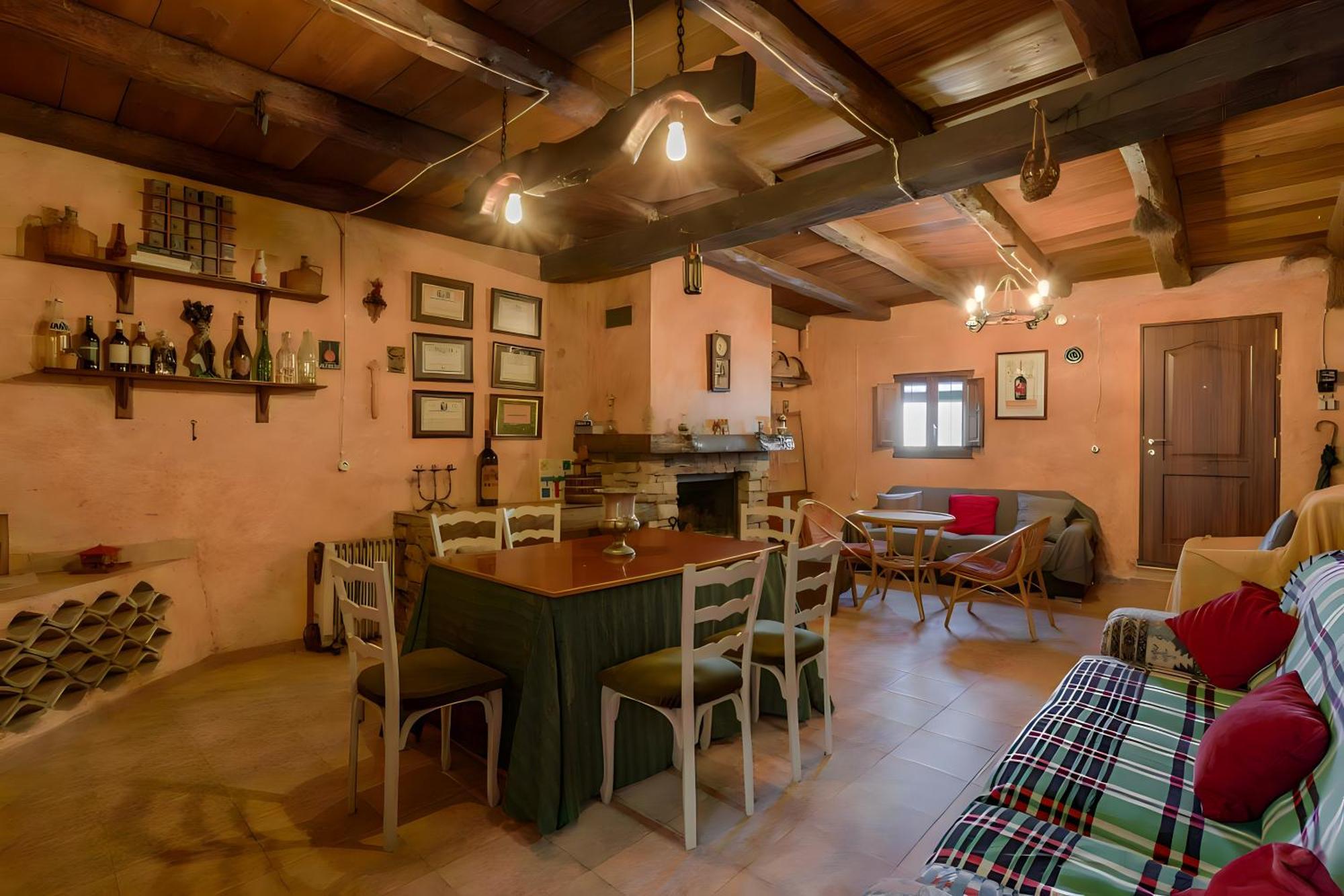Casa Grande Con Piscina Familias Holiday home *