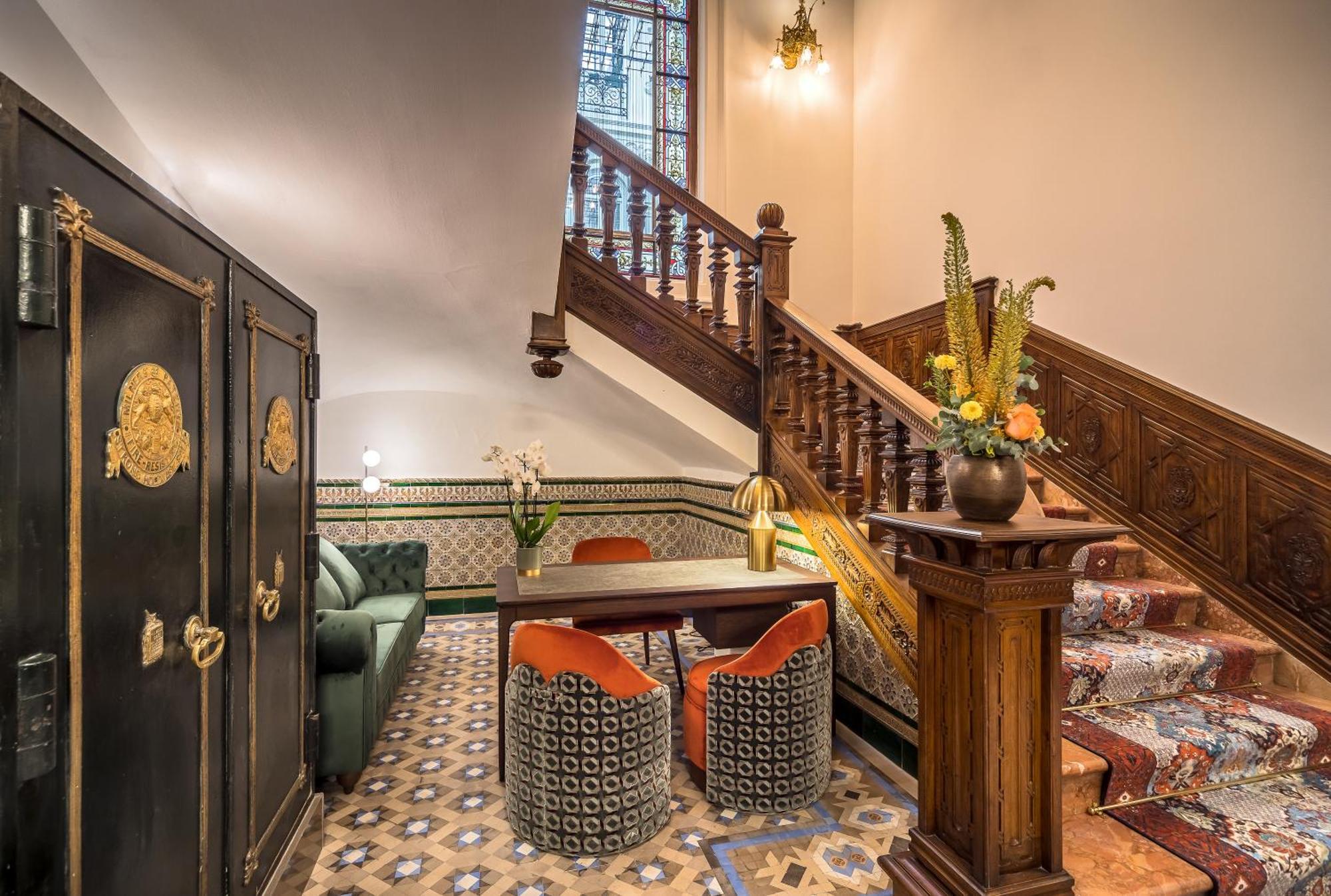 Palacio Gran Via, A Royal Hideaway Hotel 5*