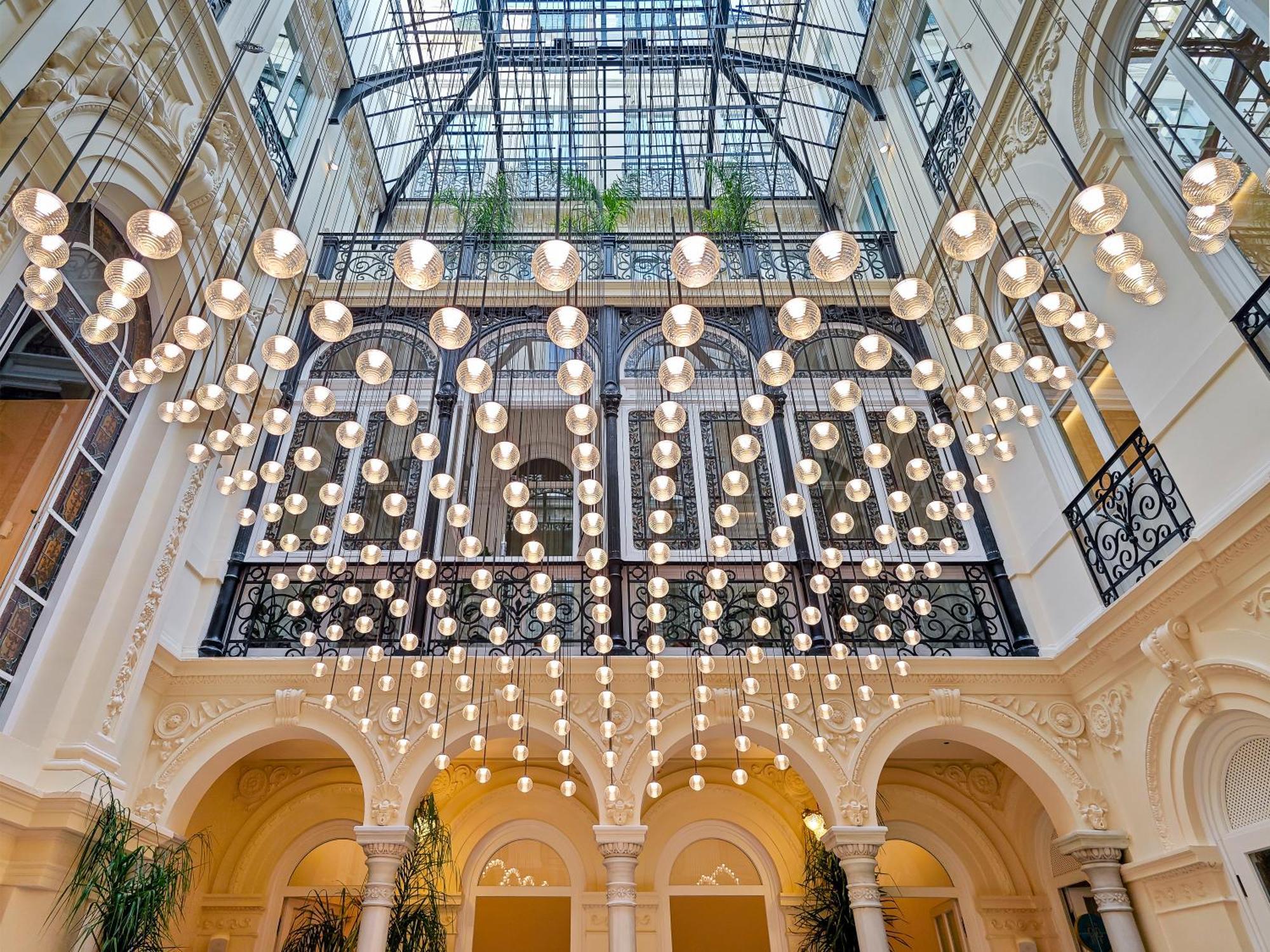 Hotel Palacio Gran Via, A Royal Hideaway