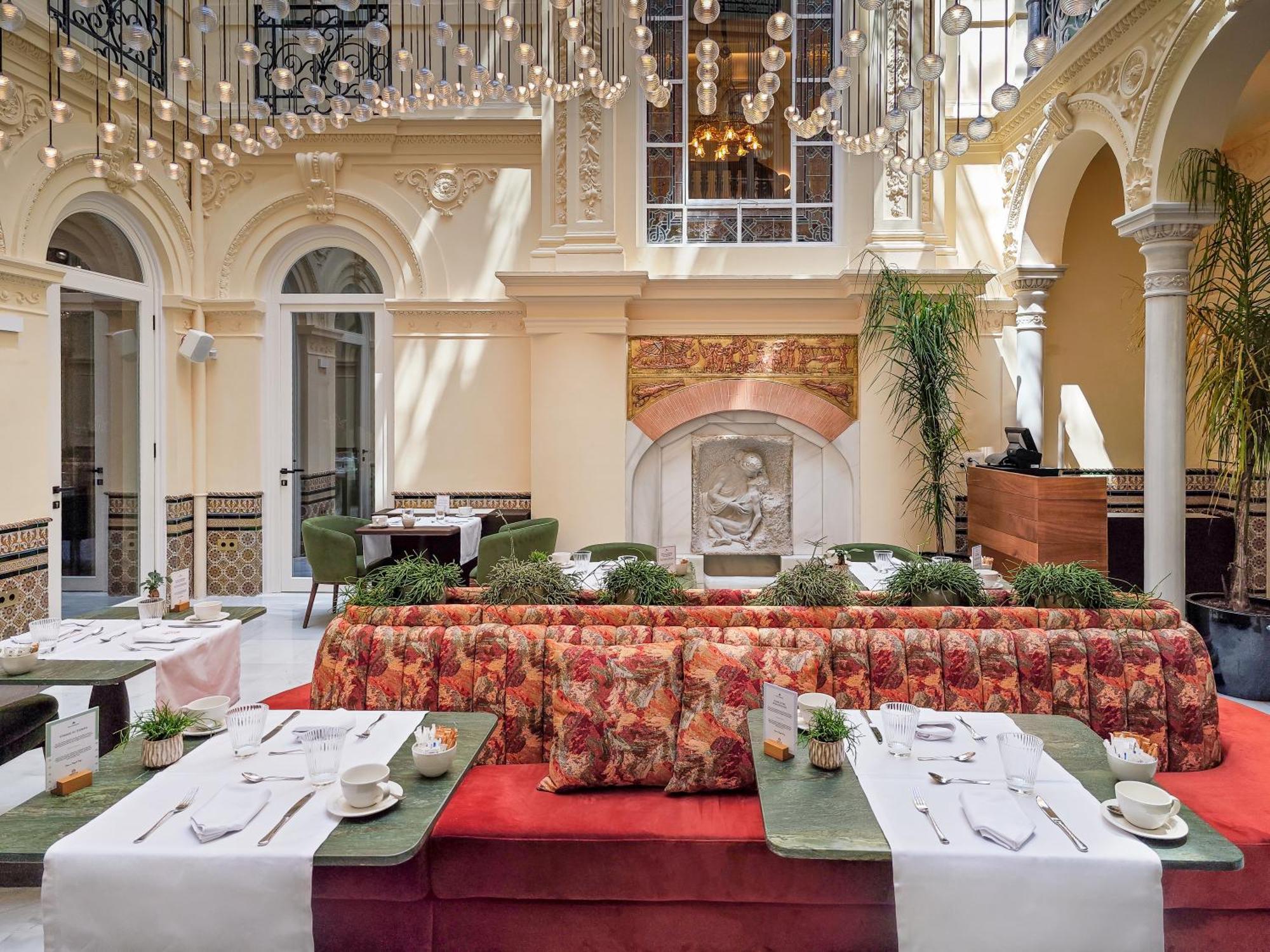 Palacio Gran Via, A Royal Hideaway 5* Granada