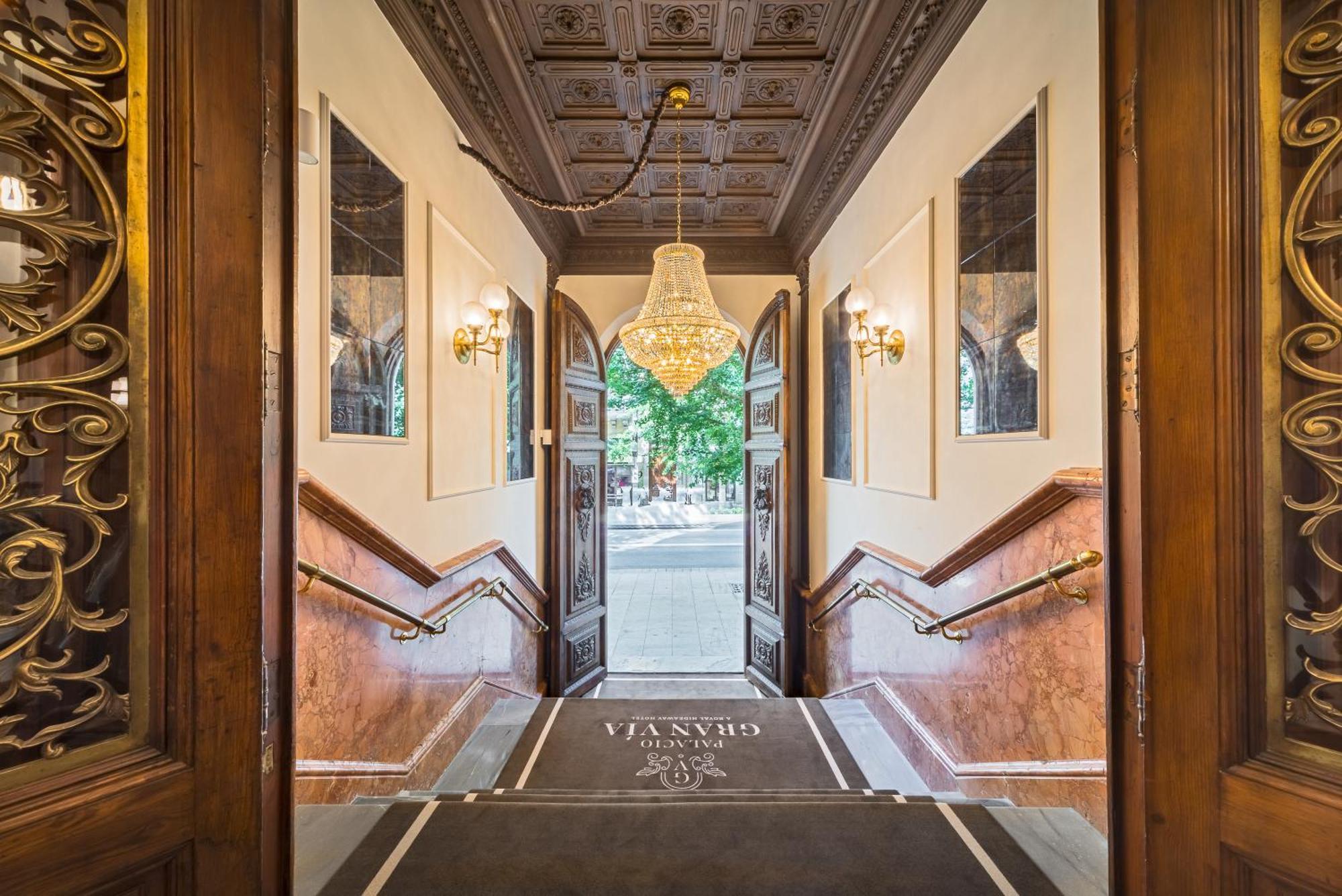 Palacio Gran Via, A Royal Hideaway
