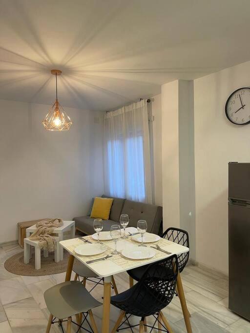 Acogedor Piso A Un Paso De Capital. Căn hộ Granada