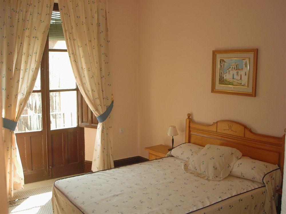 Oyo Fonda Sanchez 2*