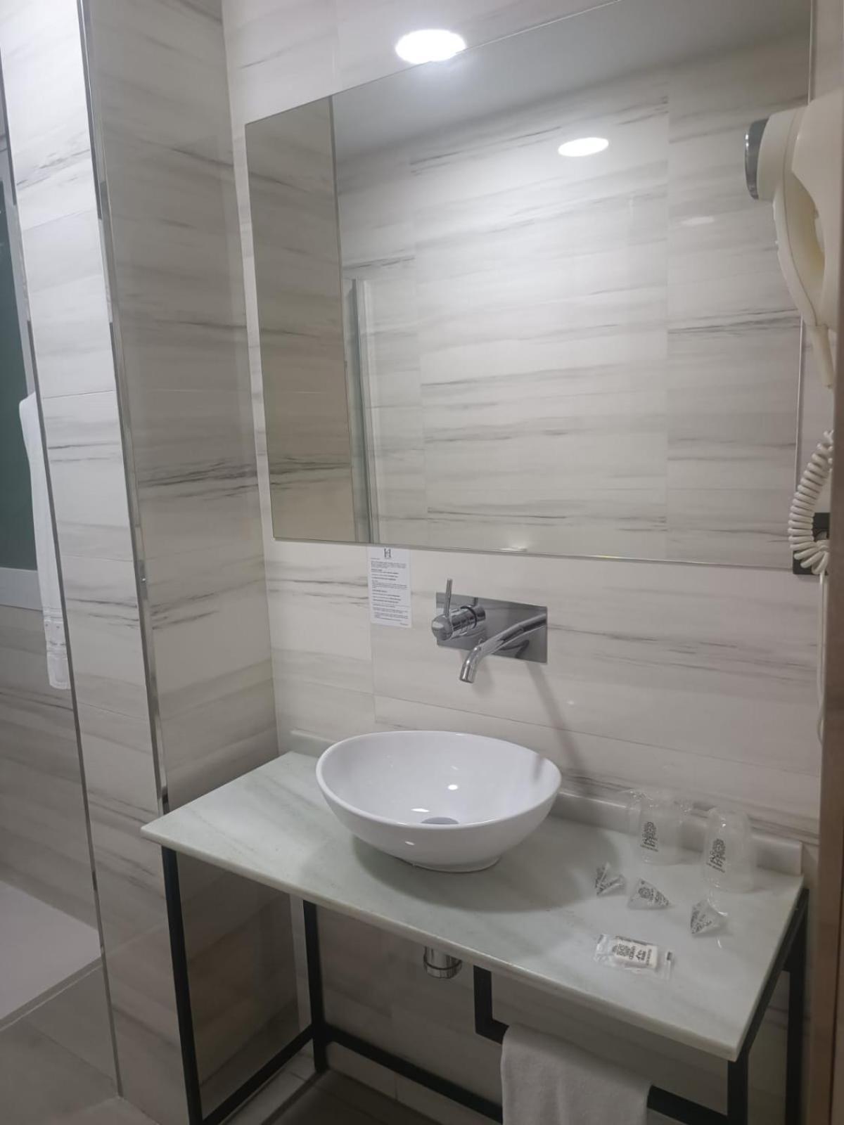 Khách sạn Cedran Granada