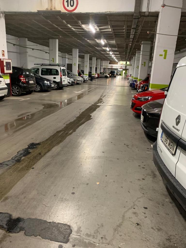 Caballerizas Con Parking Gratuito En Pleno Centro Căn hộ