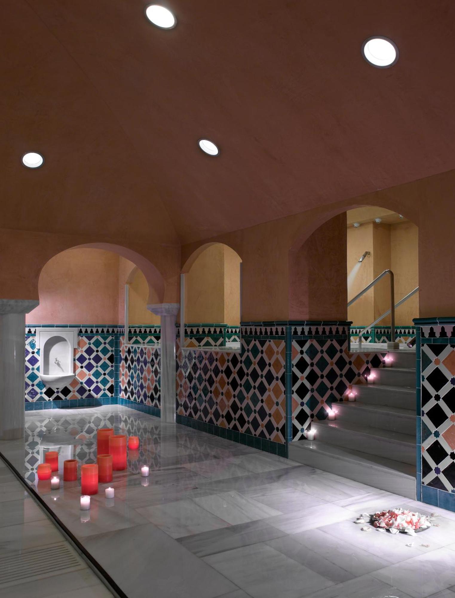 Hotel Macià Real De La Alhambra 4*