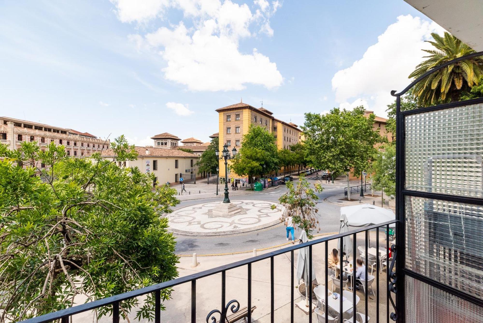 Wekey Homes Granada, Elvira Centro Apartment *