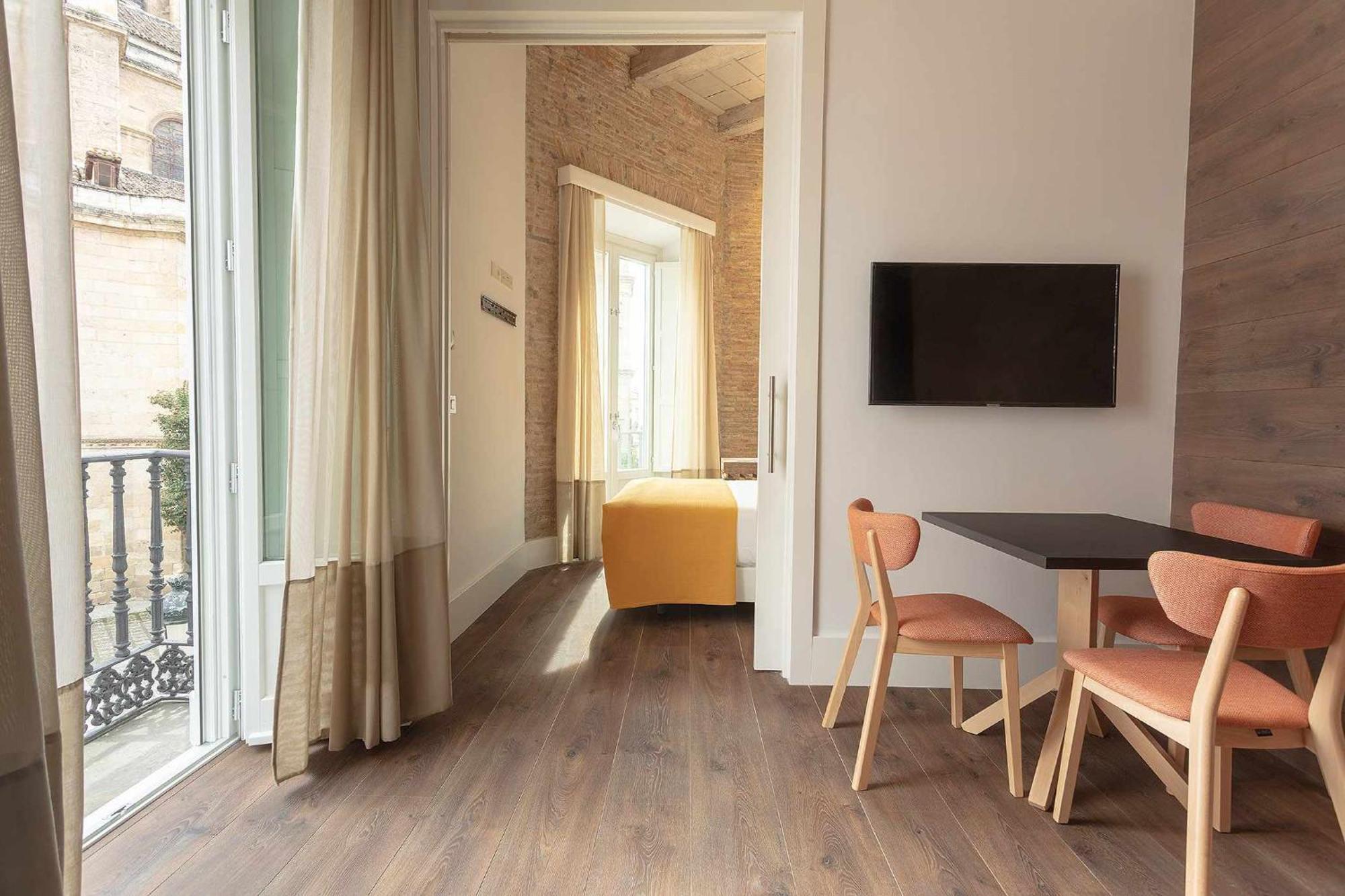 Casa Miravalle Catedral Aparthotel 4*
