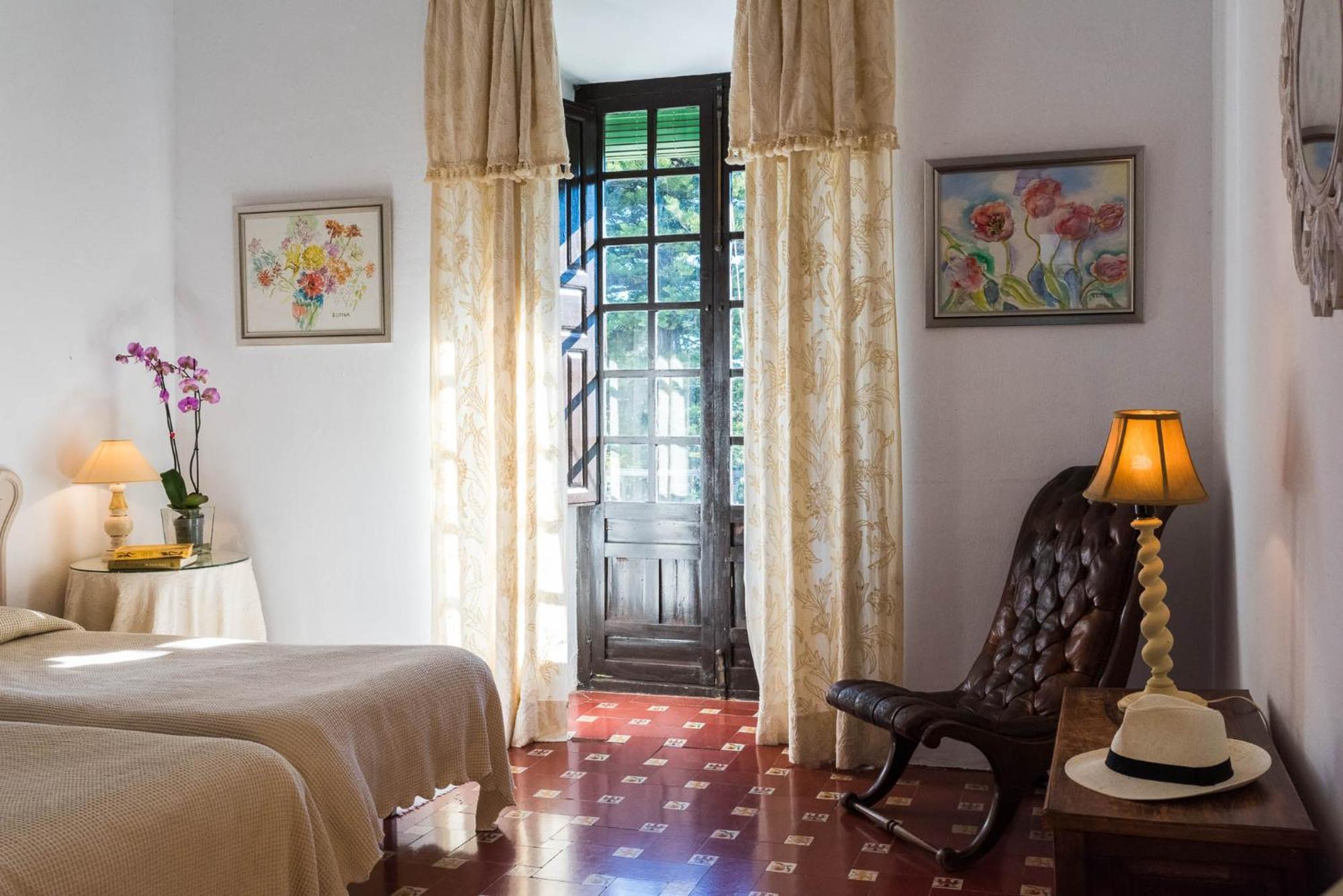 Bed & Breakfast Palacete De Cazulas *